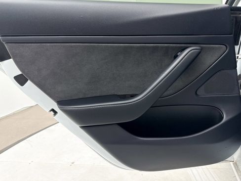 Used 2019 Tesla Model 3 Standard Range Plus image 33