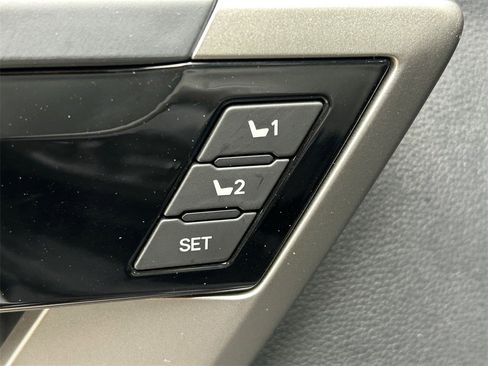 Used 2023 Toyota Tundra Limited image 24