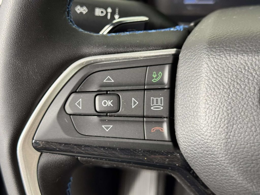 Used 2024 Jeep Grand Cherokee Trailhawk w/ Luxury Tech Group III AWD/4WD image 22