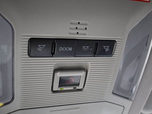 Used 2025 Toyota RAV4 LE image 16