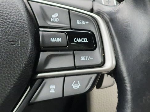 Used 2018 Honda Accord Touring image 26