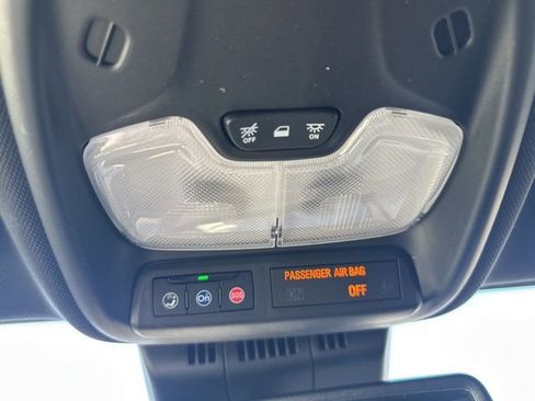 Used 2023 Chevrolet Colorado LT w/ LT Convenience Package II AWD/4WD image 25