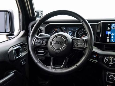 Used 2024 Jeep Wrangler Unlimited Rubicon w/ Technology Group AWD/4WD image 57