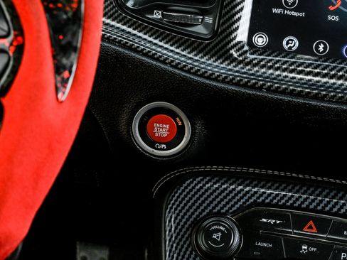 Used 2016 Dodge Challenger SRT Hellcat RWD image 28