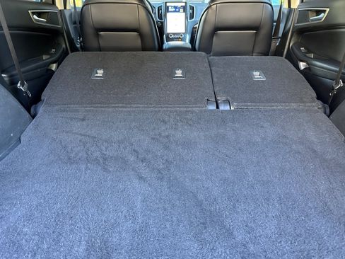 Used 2024 Ford Edge SEL image 17