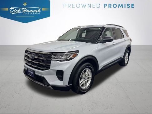 Used 2025 Ford Explorer Active image 1