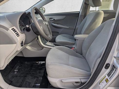 Used 2010 Toyota Corolla LE image 14