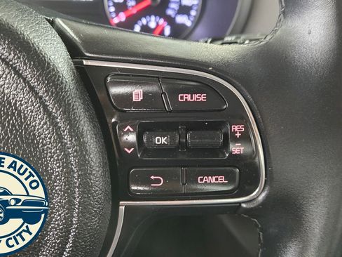 Used 2017 Kia Optima EX image 13