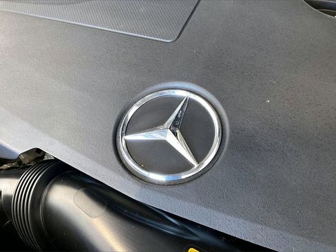 Certified 2022 Mercedes-Benz GLC 300 image 32