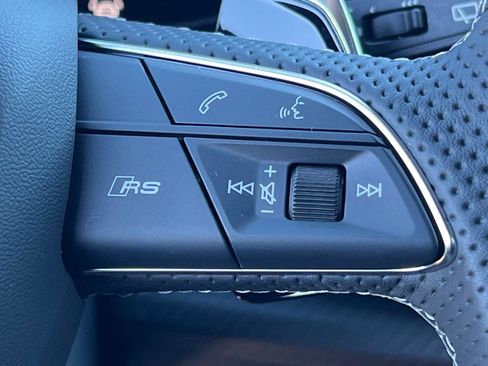 New 2025 Audi RS Q8 performance image 19