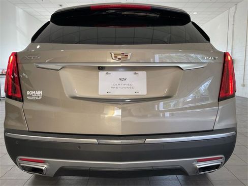Certified 2022 Cadillac XT5 Premium Luxury image 4