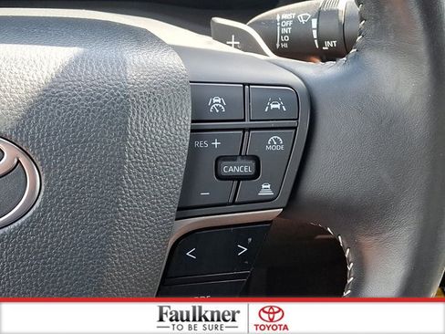 Used 2025 Toyota Camry SE FWD image 20