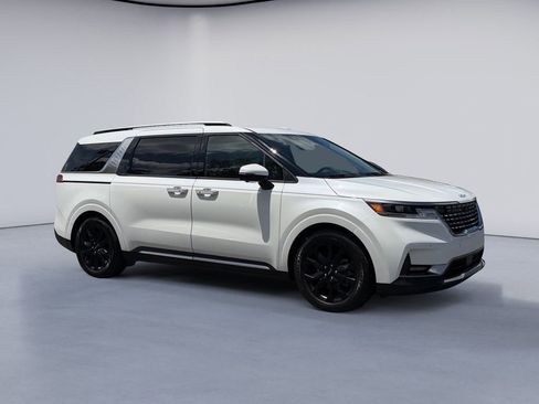 Used 2024 Kia Carnival SX FWD image 7