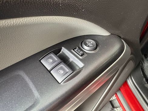 Used 2016 Chevrolet Colorado LT AWD/4WD image 12