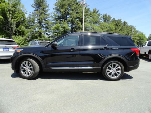 Certified 2020 Ford Explorer XLT w/ Equipment Group 202A AWD/4WD image 8