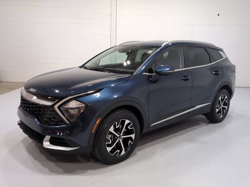 Certified 2023 Kia Sportage EX AWD/4WD image 8