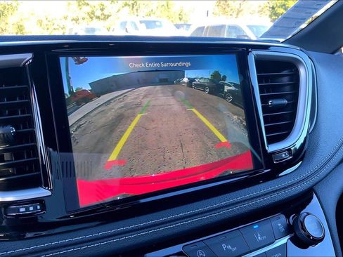 New 2026 Chrysler Pacifica Select w/ S Appearance Package image 16