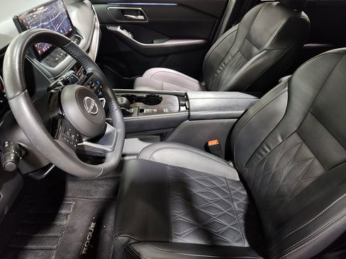 Used 2024 Nissan Rogue Platinum w/ Platinum Premium Package image 31