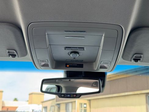 Used 2019 Chevrolet Suburban LT image 27