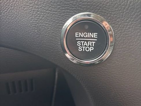 Used 2024 Ford Edge SEL AWD/4WD image 17