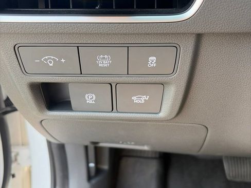 Used 2025 Hyundai Sonata Limited FWD image 13