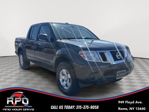 Used 2013 Nissan Frontier SV image 7