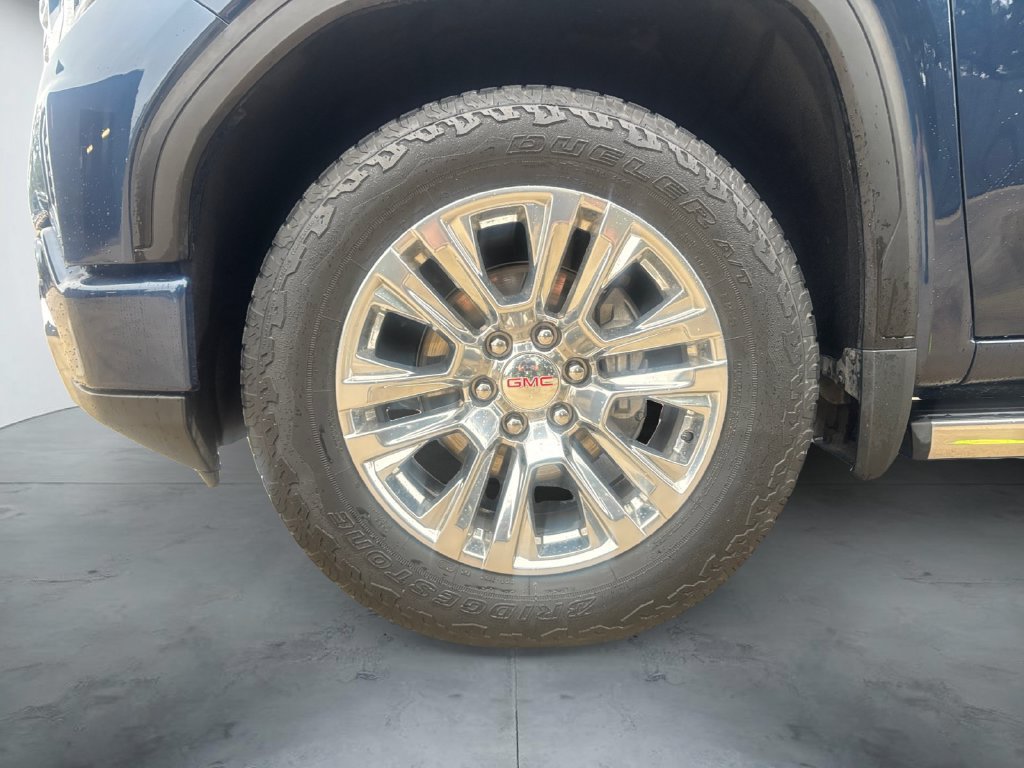 Used 2023 GMC Sierra 1500 Denali w/ Technology Package AWD/4WD image 15