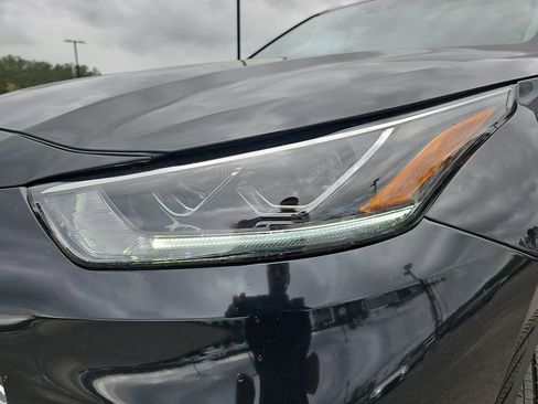 Used 2024 Toyota Highlander Platinum image 35