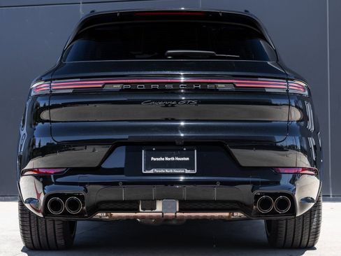 New 2026 Porsche Cayenne GTS image 10