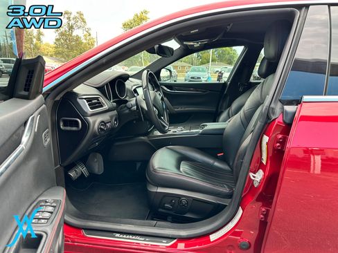 Used 2017 Maserati Ghibli S Q4 AWD/4WD image 15