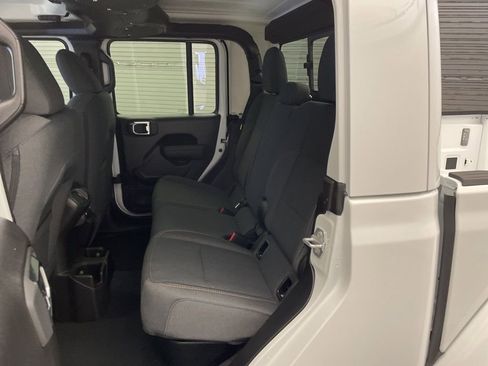 New 2026 Jeep Gladiator Sport image 15