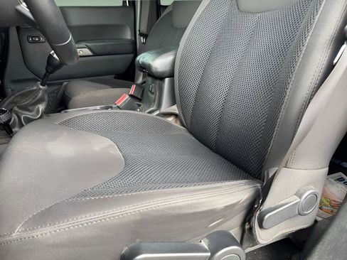 Used 2017 Jeep Wrangler Unlimited Sport image 15