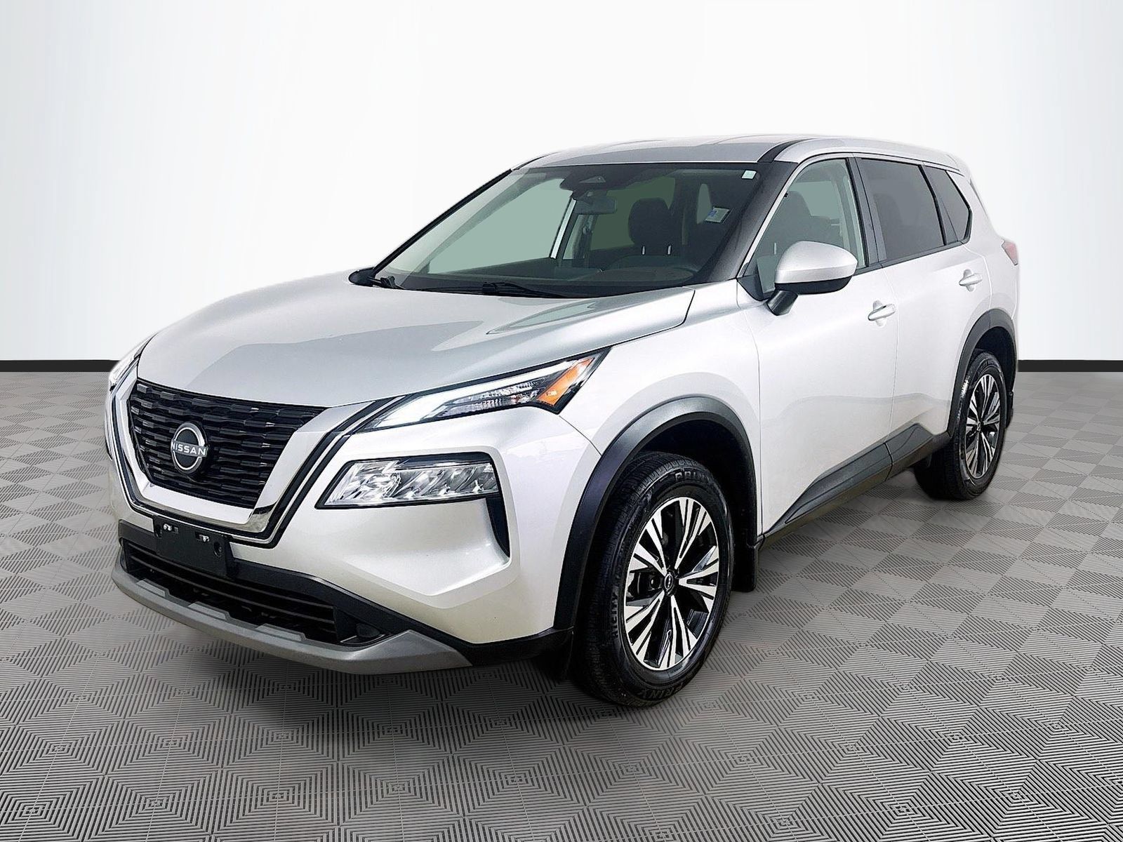 Used 2023 Nissan Rogue SV AWD/4WD image 3