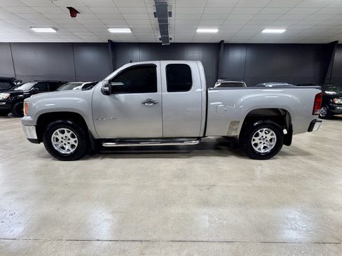 Used 2009 GMC Sierra 1500 W/T w/ SL Package RWD image 12