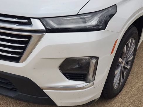 Used 2023 Chevrolet Traverse Premier FWD image 8