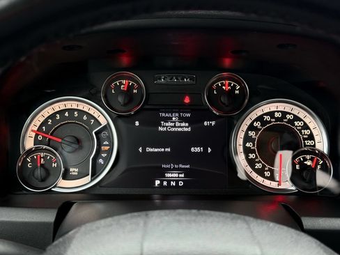 Used 2018 RAM 1500 SLT AWD/4WD image 32