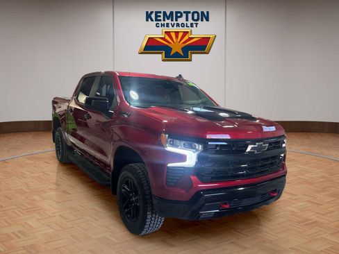 Used 2024 Chevrolet Silverado 1500 LT Trail Boss w/ Convenience Package II AWD/4WD image 8