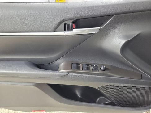 Used 2024 Toyota Camry SE w/ Cold Weather Package FWD image 22