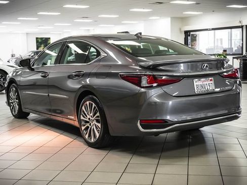 Used 2021 Lexus ES 300h w/ Premium Package FWD image 8