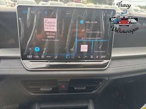 New 2025 Volkswagen Tiguan SE image 11