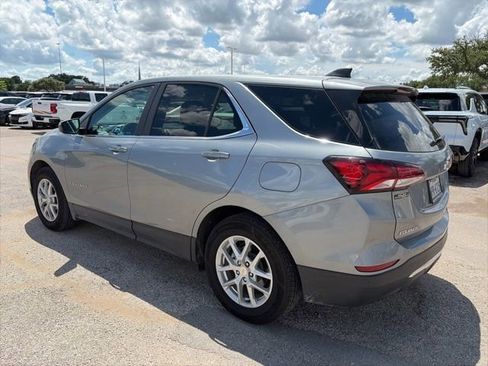 Used 2023 Chevrolet Equinox LT FWD image 3