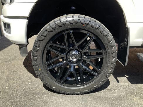 Used 2024 Ford F150 Platinum w/ FX4 Off-Road Package AWD/4WD image 10