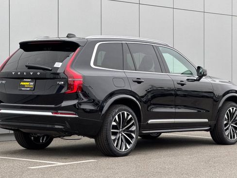 New 2026 Volvo XC90 T8 Plus w/ Protection Package AWD/4WD image 5