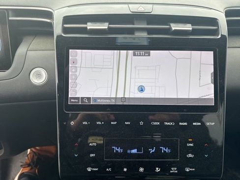 Used 2022 Hyundai Santa Cruz Limited image 3