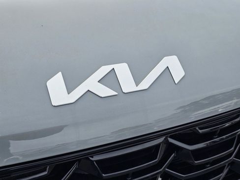 New 2026 Kia Sorento S w/ S Panoramic Sunroof Package FWD image 3