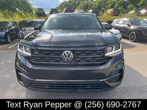 Used 2023 Volkswagen Atlas SEL R-Line AWD/4WD image 2