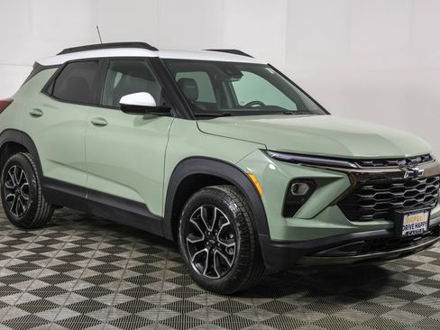 Used 2024 Chevrolet TrailBlazer ACTIV w/ Convenience Package AWD/4WD image 10