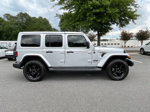 Used 2023 Jeep Wrangler Unlimited Sahara AWD/4WD image 6