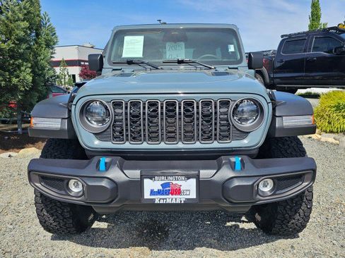 Used 2025 Jeep Wrangler Unlimited Rubicon 4xe w/ Safety Group AWD/4WD image 2