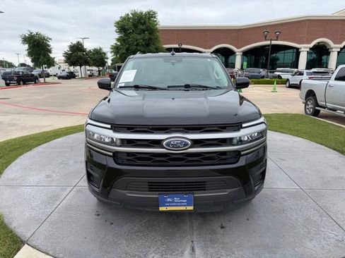 Certified 2024 Ford Expedition XLT RWD image 2